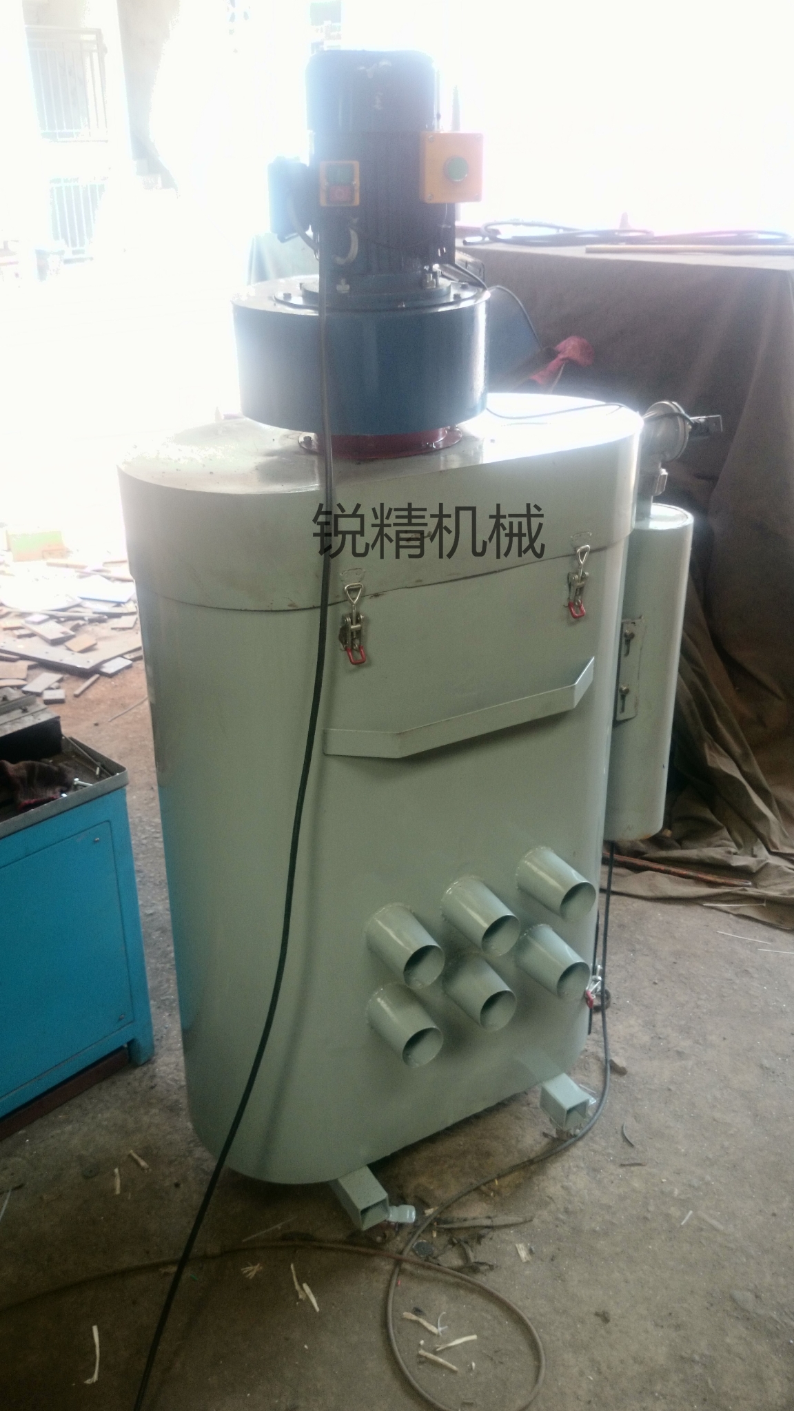 2.2KW}_m